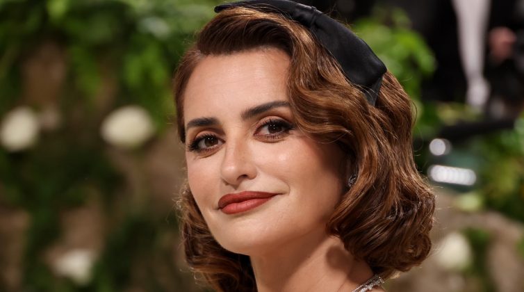 5 απλά βήματα για ναπετύχεις το hair look της Penelope Cruz