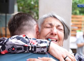 συγκίνηση-στη-χίο-γνώρισε-τον-άνθρωπο