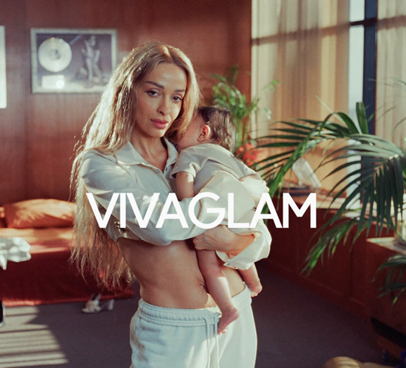 mac-cosmetics-greece-yψώνει-τη-φωνή-του-viva-glam-στην-ελλάδα