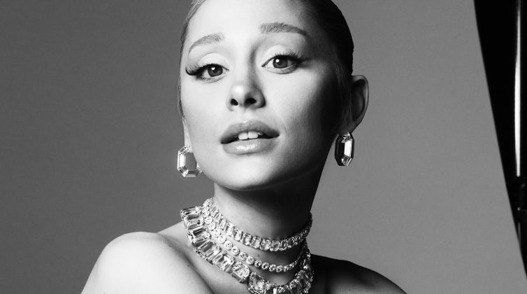 Η Ariana Grande είναι το νέο πρόσωπο της Swarovski