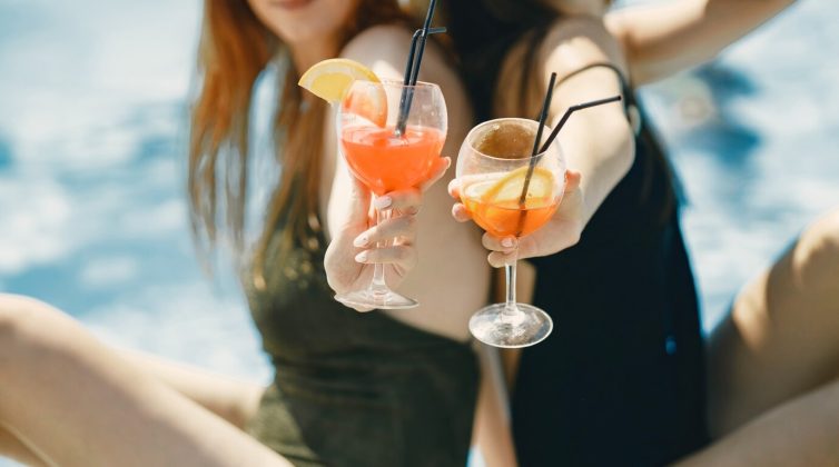 Τι να φορέσω στο beach bar!