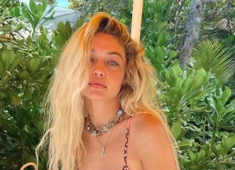 jorts-με-sneakers-h-gigi-hadid-σού-δείχνει-το-stylish-look-του-καλοκαιρ