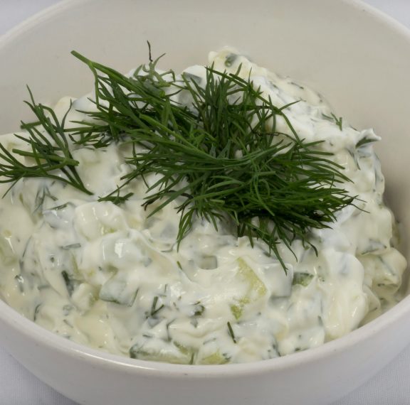 παγωτό-τζατζίκι-made-in-santorini