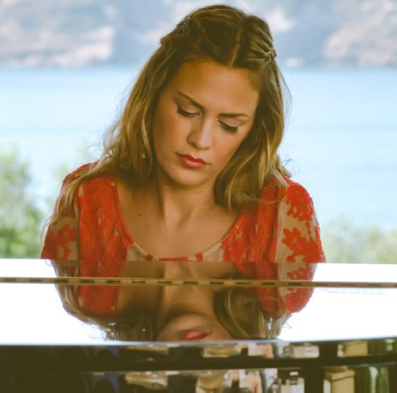 thespina-patronas-μία-ελληνίδα-συνθέτις-πάει-για-grammy