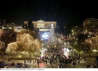 μύρισαν-χριστούγεννα-φωταγωγήθηκε-τ