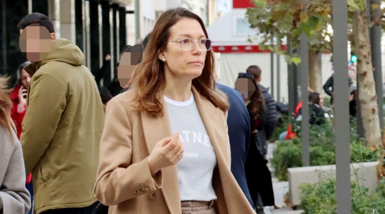 %ce%b2%ce%af%ce%ba%cf%85-%ce%ba%ce%b1%ce%b3%ce%b9%ce%ac-%ce%bc%ce%b5-%cf%83%ce%bf%cf%86%ce%b9%cf%83%cf%84%ce%b9%ce%ba%ce%ad-look-%ce%ba%ce%b1%ce%b9-short-coat-%cf%83%cf%84%ce%bf-%ce%ba%ce%ad%ce%bd0