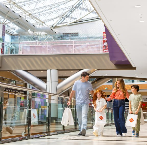 live-the-lamda-malls-experience-και-αυτό-το-πάσχα-στα-εμπορικά-κέ