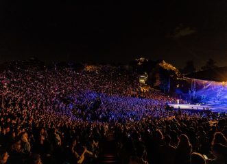 το-θέατρο-λυκαβηττού-βάζει-φωτιά-στ