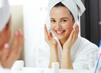 εσύ-κάνεις-το-skincare-σου-σωστά-δείτε-τη-σωστ