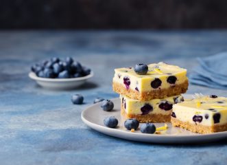 cheesecake-frozen-yogurt-bars-ένα-δροσιστικό-γλυκό-χαμηλό-σε