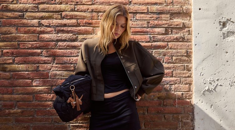 stradivarius-casual-sport-%ce%b7-%ce%bd%ce%ad%ce%b1-fashion-capsule-%ce%b3%ce%b9%ce%b1-%ce%ba%ce%bf%ce%bc%cf%88%ce%ae-%ce%ba%ce%b1%ce%b8%ce%b7%ce%bc%ce%b5%cf%81%ce%b9%ce%bd%cf%8c%cf%84%ce%b7%cf%840
