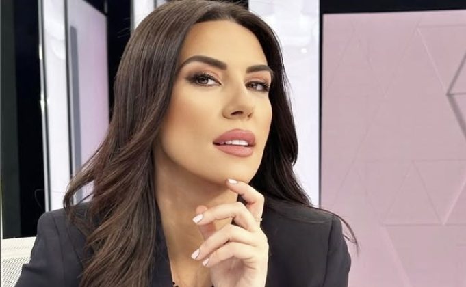 %ce%b7-%ce%ac%ce%bd%ce%bd%ce%b1-%ce%bb%ce%b9%ce%b2%ce%b1%ce%b8%cf%85%ce%bd%ce%bf%cf%8d-%cf%83%cf%84%ce%bf-%cf%80%ce%bb%ce%b5%cf%85%cf%81%cf%8c-%cf%84%ce%bf%cf%85-%cf%80%ce%b1%ce%bd%ce%b1%ce%b3%ce%b90