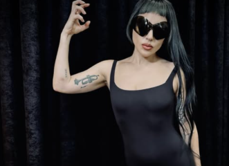 η-lady-gaga-με-τις-πιο-ιδιαίτερες-louboutin-της-στο-μιλ