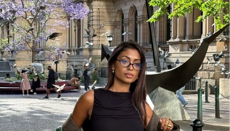 get-the-look-%cf%84%ce%bf-effortless-chic-look-%cf%80%ce%bf%cf%85-%ce%b8%ce%ad%ce%bb%ce%bf%cf%85%ce%bc%ce%b5-%ce%bd%ce%b1-%cf%85%ce%b9%ce%bf%ce%b8%ce%b5%cf%84%ce%ae%cf%83%ce%bf%cf%85%ce%bc%ce%b50