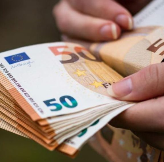 επίδομα-3-000e-για-κάθε-παιδί-και-έξτρα-voucher-750e-ο