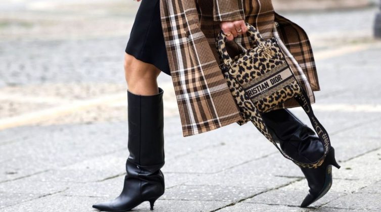 %ce%b2%cf%81%ce%ae%ce%ba%ce%b1%ce%bc%ce%b5-%cf%84%ce%b9%cf%82-kitten-heels-%ce%bc%cf%80%cf%8c%cf%84%ce%b5%cf%82-%cf%80%ce%bf%cf%85-%cf%86%ce%bf%cf%81%ce%ac%ce%bd%ce%b5-%ce%bc%cf%8c%ce%bd%ce%bf-%ce%bf0