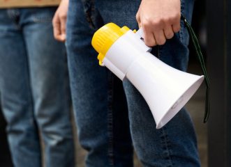απεργία-13-5-ποιοι-κατεβάζουν-ρολά-τι-θα