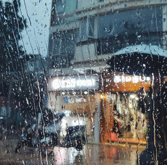 έρχεται-τριήμερο-κακοκαιρίας-με-βροχ