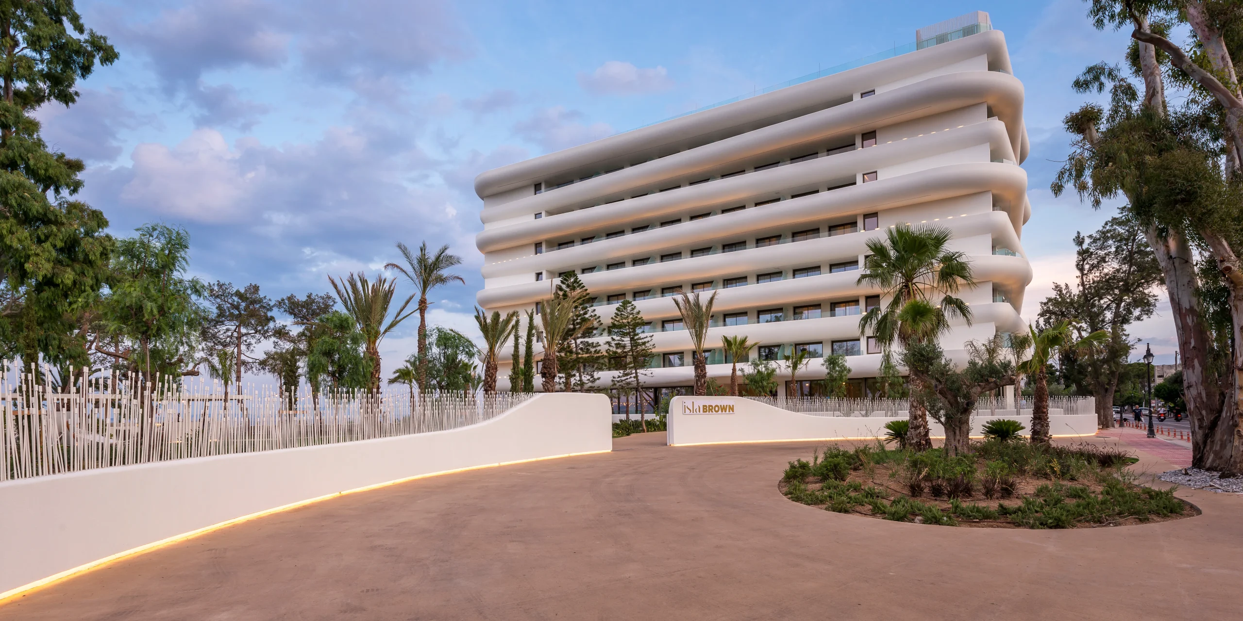 %ce%bf-%cf%8c%ce%bc%ce%b9%ce%bb%ce%bf%cf%82-brown-hotels-%ce%b5%cf%80%ce%b5%ce%ba%cf%84%ce%b5%ce%af%ce%bd%ce%b5%ce%b9-%cf%84%ce%b7-%ce%b4%cf%81%ce%b1%cf%83%cf%84%ce%b7%cf%81%ce%b9%cf%8c%cf%84%ce%b76