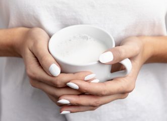 coconut-milk-nails-%ce%b7-%ce%bc%ce%af%ce%bd%ce%b9%ce%bc%ce%b1%ce%bb-%cf%84%ce%ac%cf%83%ce%b7-%cf%83%cf%84%ce%b1-%ce%bd%cf%8d%cf%87%ce%b9%ce%b1-%cf%80%ce%bf%cf%85-%ce%b1%cf%80%ce%bf%ce%b3%ce%b5%ce%b90